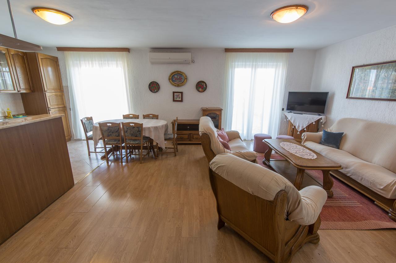 Stella Maris Accommodation Klenovica Exterior photo